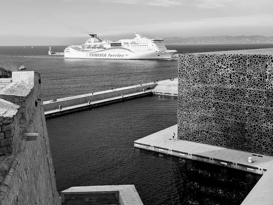 Escapade Marseillaise Pres Des Terrasses Du Port Marselha Exterior foto